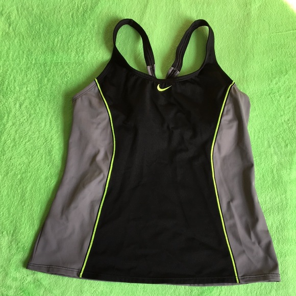 Nike Tops - Nike build in bra sports tank top